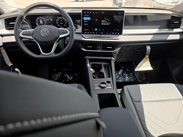 Photo of 2025 Monterey Blue Pearl Volkswagen Tiguan