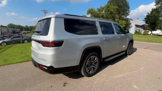 Photo of 2024 Gray Jeep Wagoneer L