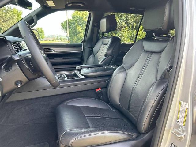 Photo of 2024 Gray Jeep Wagoneer L