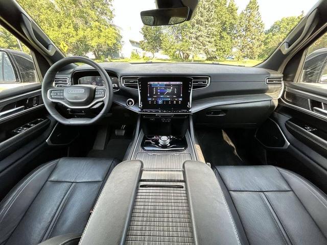 Photo of 2024 Gray Jeep Wagoneer L