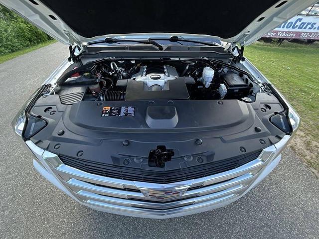 Photo of 2019 Crystal White Tricoat Cadillac Escalade