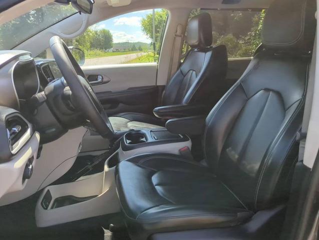 Photo of 2023 Charcoal Chrysler Pacifica