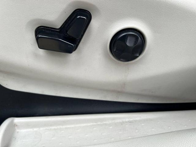 Photo of 2020 Charcoal Chrysler Pacifica
