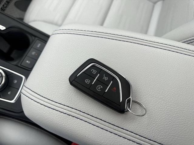Photo of 2024 Argent Silver Metallic Cadillac XT4