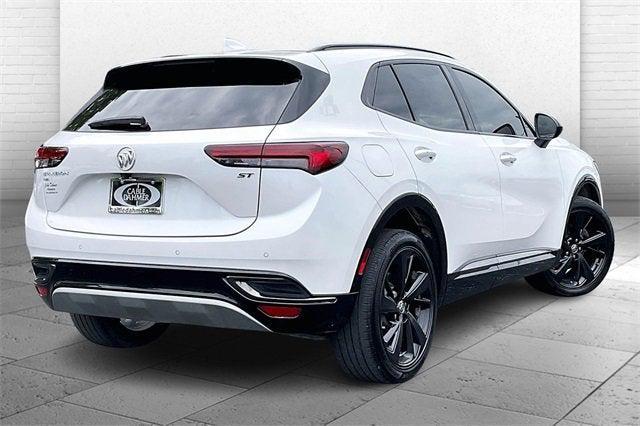 Photo of 2023 White Frost Tricoat Buick Envision
