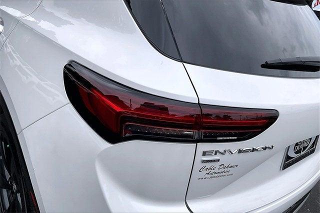 Photo of 2023 White Frost Tricoat Buick Envision