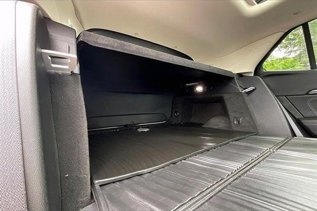 Photo of 2023 White Frost Tricoat Buick Envision