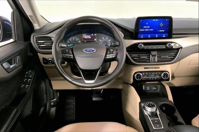 Photo of 2022 ATLAS BLUE METALL Ford Escape