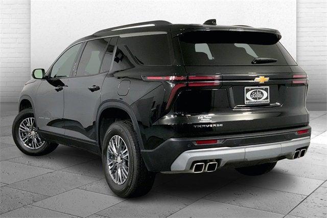 Photo of 2025 Mosaic Black Metallic Chevrolet Traverse