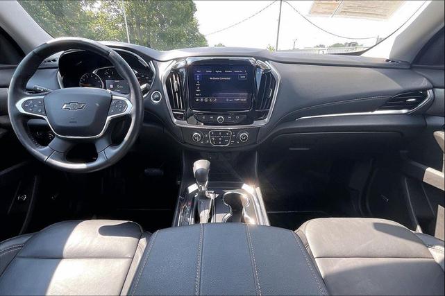 Photo of 2021 Summit White Chevrolet Traverse