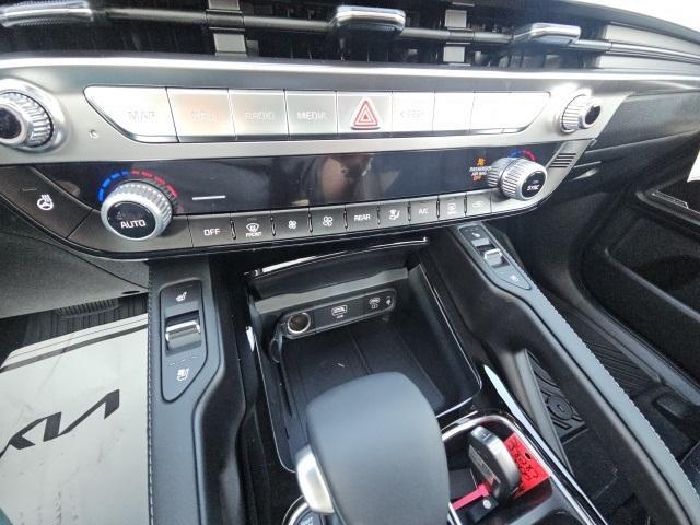 Photo of 2025 Wolf Gray Kia Telluride