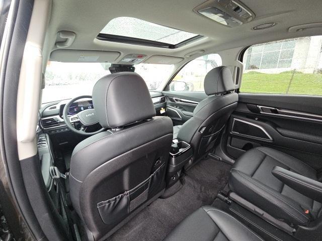 Photo of 2025 Dark Moss Kia Telluride