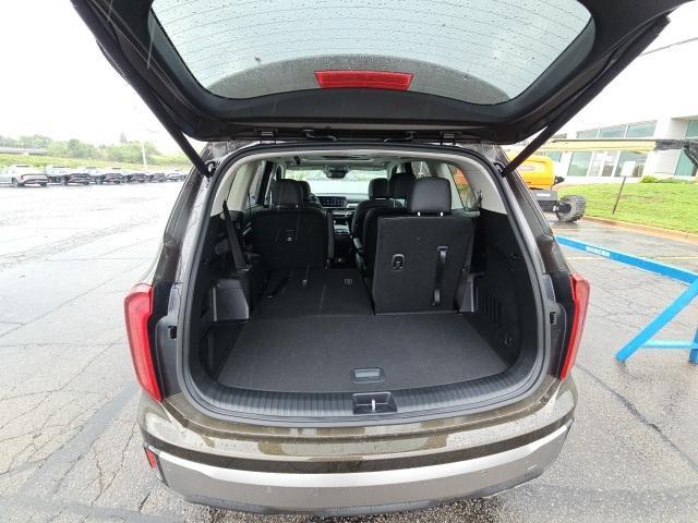 Photo of 2025 Dark Moss Kia Telluride
