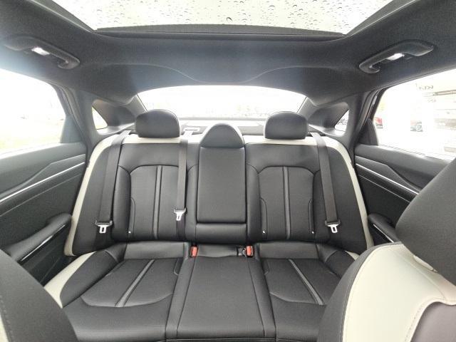 Photo of 2025 Aurora Black Pearl Kia K5