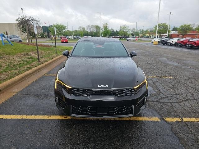 Photo of 2025 Aurora Black Pearl Kia K5