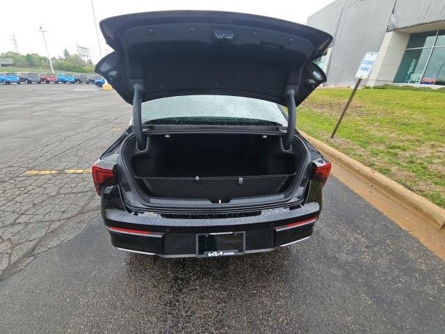 Photo of 2025 Aurora Black Pearl Kia K5