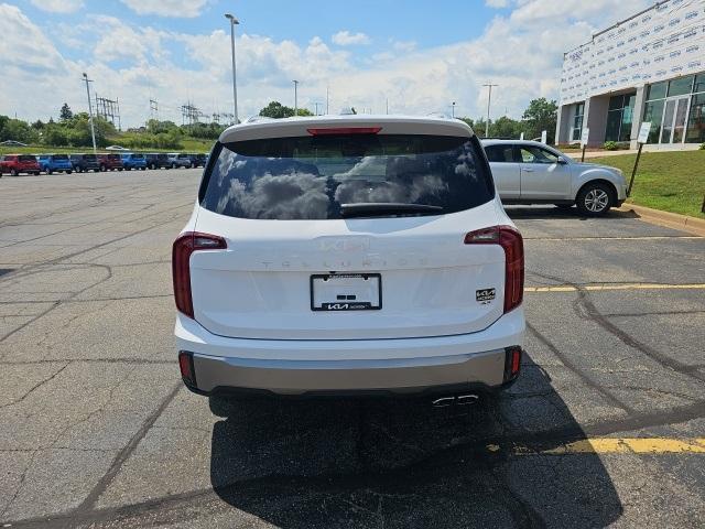 Photo of 2025 Glacial White Pearl Kia Telluride