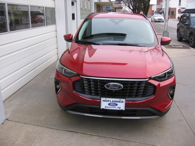Photo of 2023 RED Ford Escape