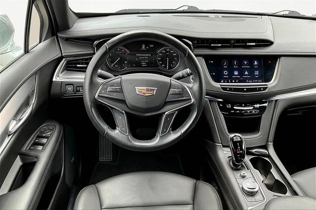 Photo of 2020 Radiant Silver Metallic Cadillac XT5