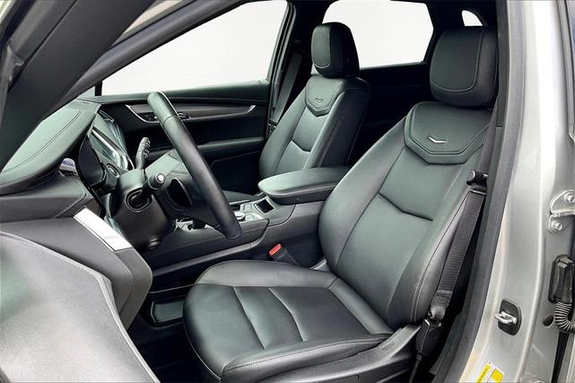 Photo of 2020 Radiant Silver Metallic Cadillac XT5