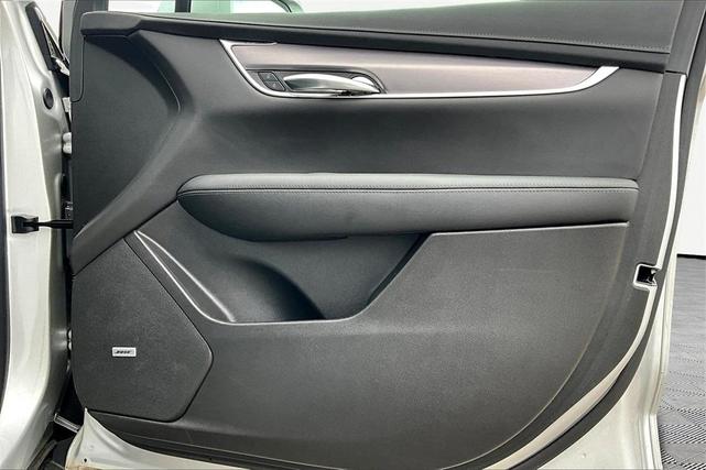 Photo of 2020 Radiant Silver Metallic Cadillac XT5