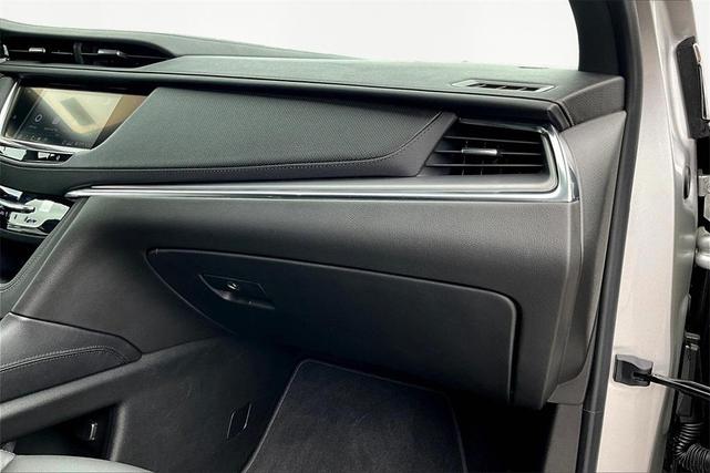 Photo of 2020 Radiant Silver Metallic Cadillac XT5