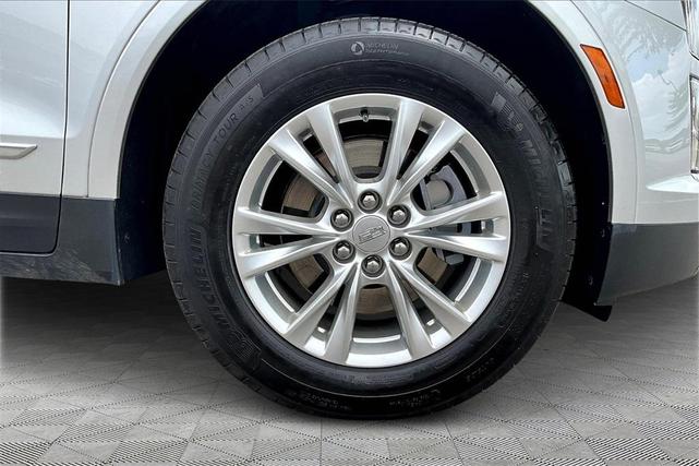 Photo of 2020 Radiant Silver Metallic Cadillac XT5