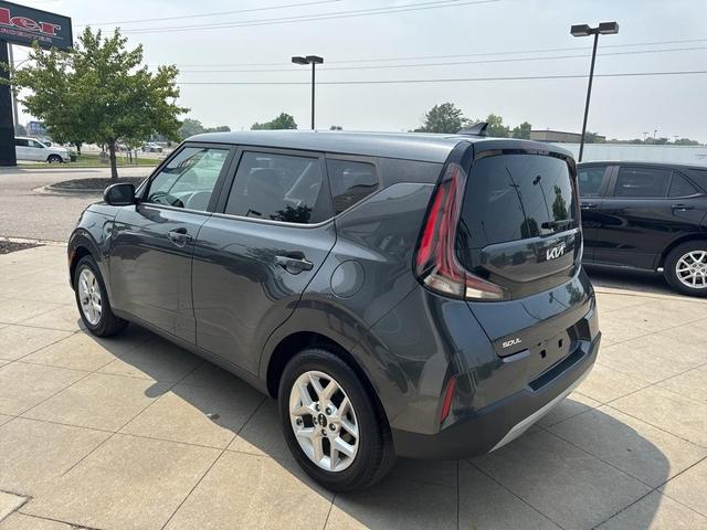 Photo of 2023 Gravity Gray Kia Soul