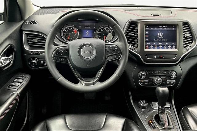Photo of 2020 Granite Crystal Clearcoat Metallic Jeep Cherokee