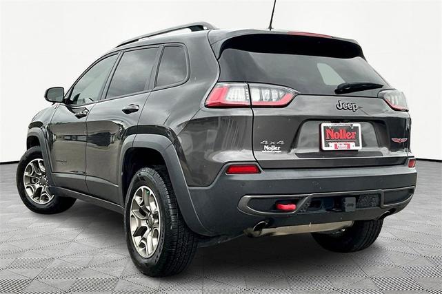 Photo of 2020 Granite Crystal Clearcoat Metallic Jeep Cherokee