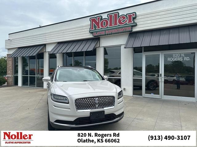 Photo of 2021 Ceramic White Lincoln Nautilus