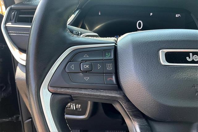 Photo of 2021 Diamond Black Jeep Grand Cherokee L