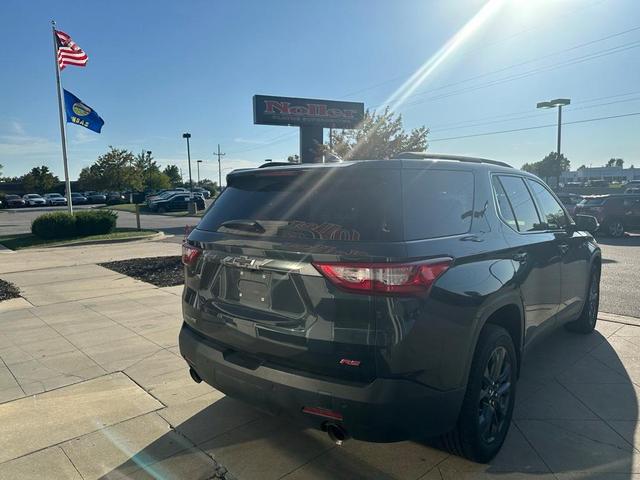 Photo of 2020 Graphite Metallic Chevrolet Traverse