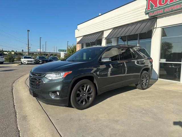 Photo of 2020 Graphite Metallic Chevrolet Traverse