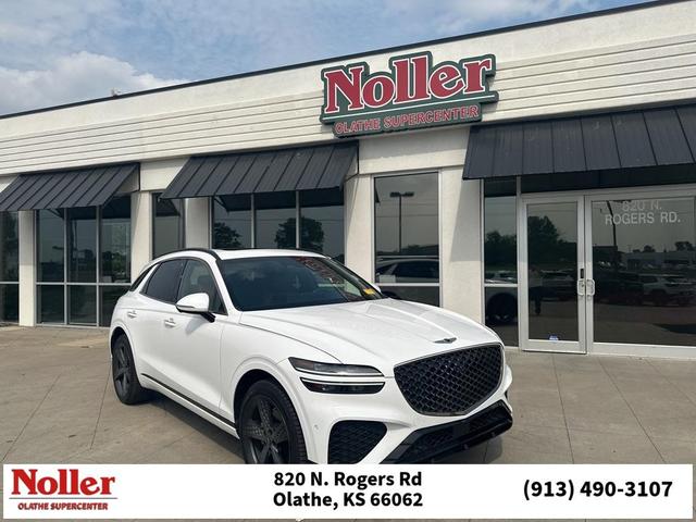 Photo of 2022 Alta White Genesis GV70