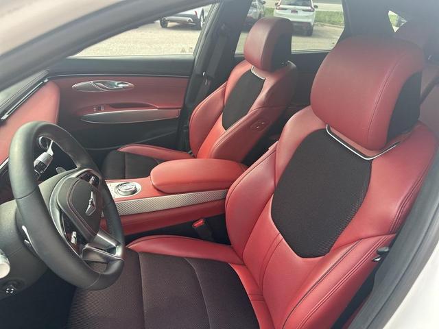 Photo of 2022 Alta White Genesis GV70