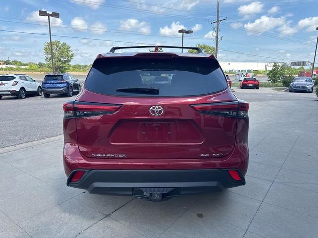 Photo of 2022 Ruby Flare Pearl Toyota Highlander