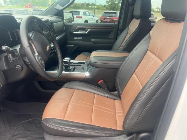 Photo of 2024 Iridescent Pearl Tricoat Chevrolet Silverado 1500