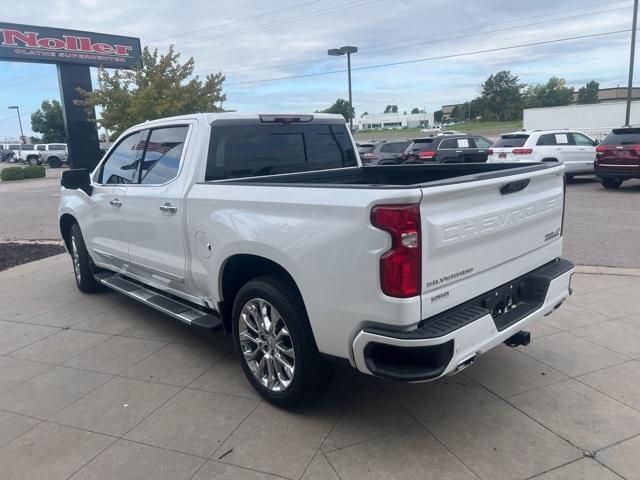 Photo of 2024 Iridescent Pearl Tricoat Chevrolet Silverado 1500
