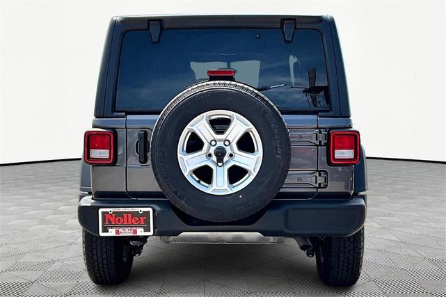 Photo of 2021 Granite Crystal Clearcoat Metallic Jeep Wrangler Unlimited