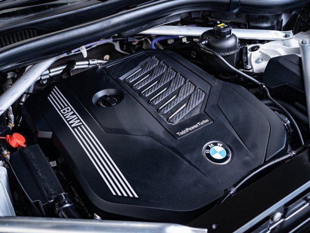 Photo of 2022 Mineral White Metallic BMW X5