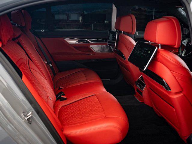 Photo of 2022 Special Order Color BMW ALPINA B7