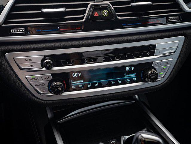 Photo of 2022 Black Sapphire Metallic BMW 750