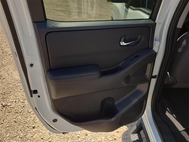 Photo of 2026 Glacier White Nissan Frontier