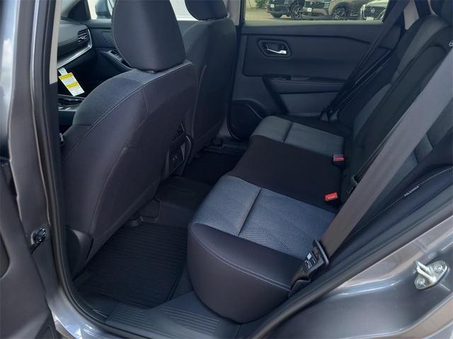 Photo of 2025 Gun Metallic Nissan Rogue