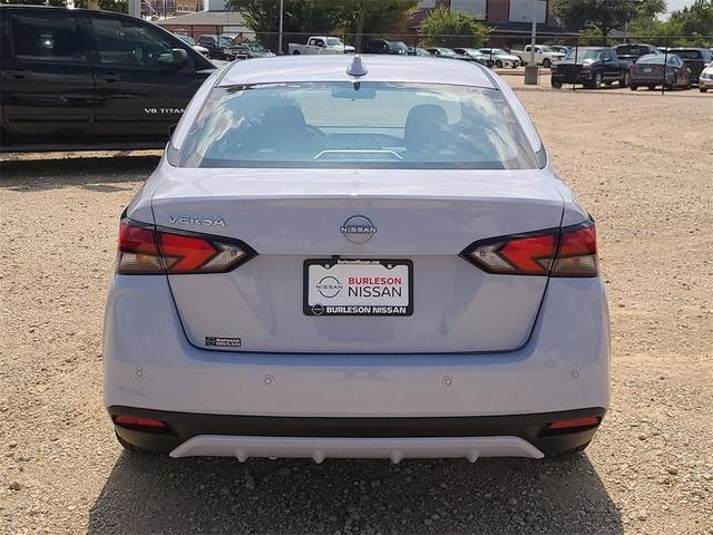 Photo of 2025 Gray Sky Pearl Nissan Versa