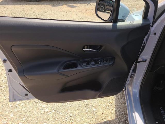 Photo of 2025 Gray Sky Pearl Nissan Versa