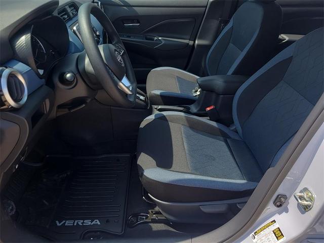 Photo of 2025 Gray Sky Pearl Nissan Versa