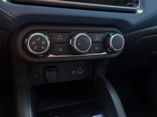 Photo of 2025 Gray Sky Pearl Nissan Versa