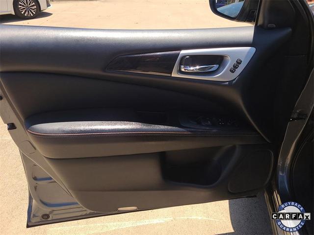 Photo of 2020 Gun Metallic Nissan Pathfinder